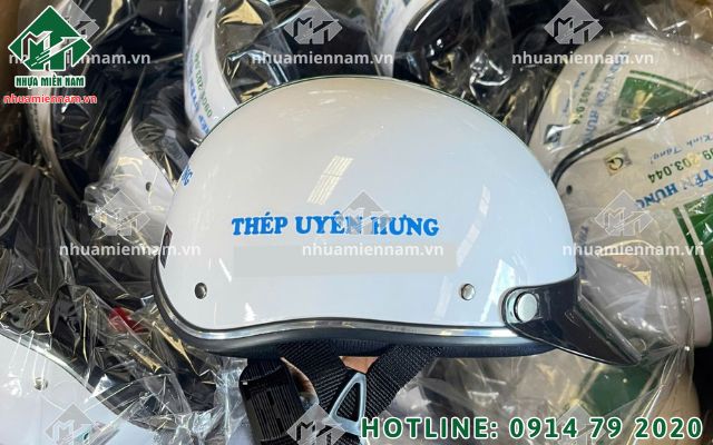 Sự trỗi dậy của những mẫu nón bảo hiểm phong cách vintage